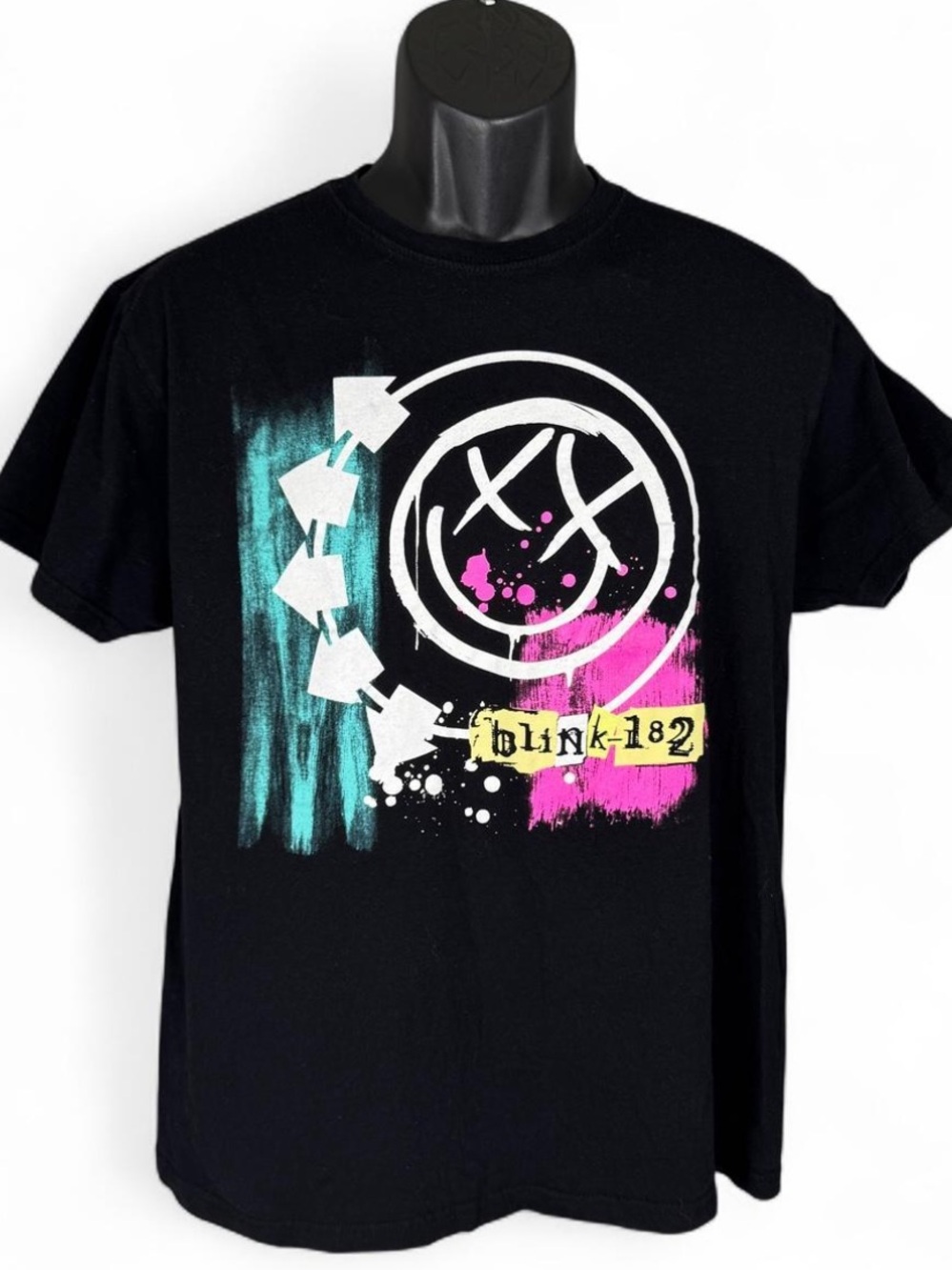 Blink-182 T Shirt Mens L Black Smiley Face Pop Punk Rock Band vintage Graphic